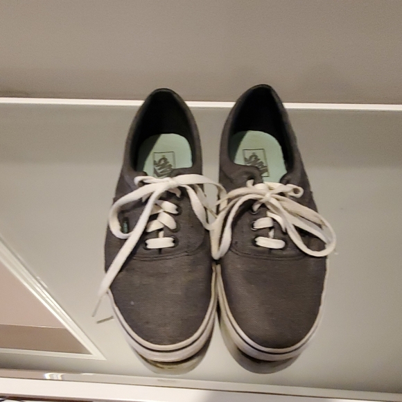 Vans shoes - Picture 2 of 6